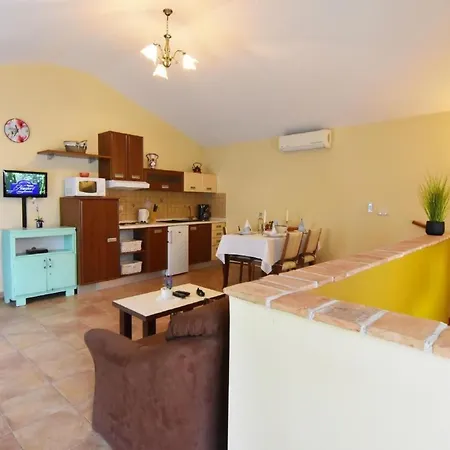Appartement Fiorela 2 By Interhome Poreč