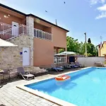 Fiorela 2 By Interhome