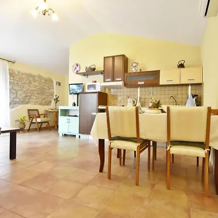 Lejlighed Fiorela 2 By Interhome Poreč