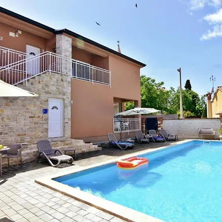 Fiorela 2 By Interhome